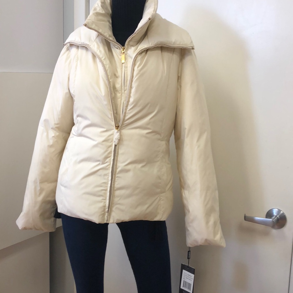 BNWT company down jacket size Large . Creme color